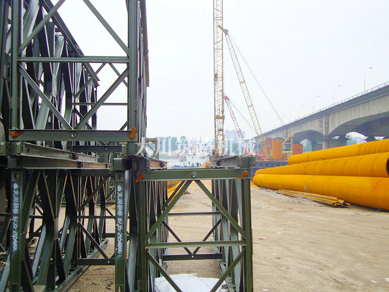 中鐵十二局石長(zhǎng)鐵路1200m施工棧橋及平臺(tái)案例 中鐵十二局石長(zhǎng)鐵路1200m施工棧橋及平臺(tái)案例